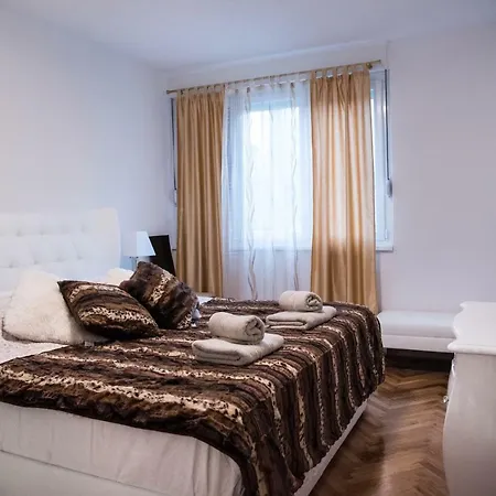 đeni Luxury Appartement *