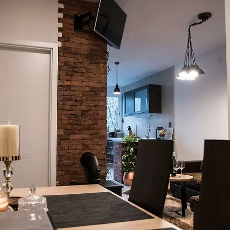 Deni Luxury 아파트